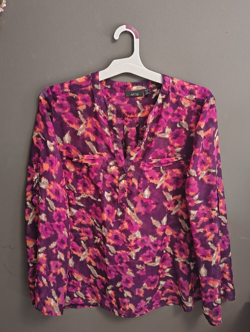 Apt. 9 Fuchsia, Magenta & Purple Floral V-Neck Blouse